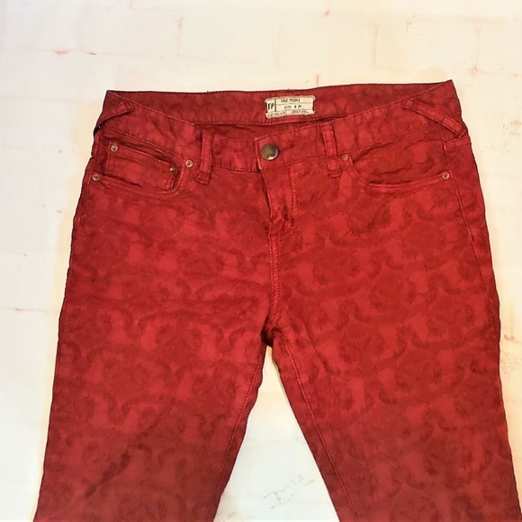 FREE PEOPLE Lace Floral Maroon Skinny Jeans W29 - Picture 6 of 7